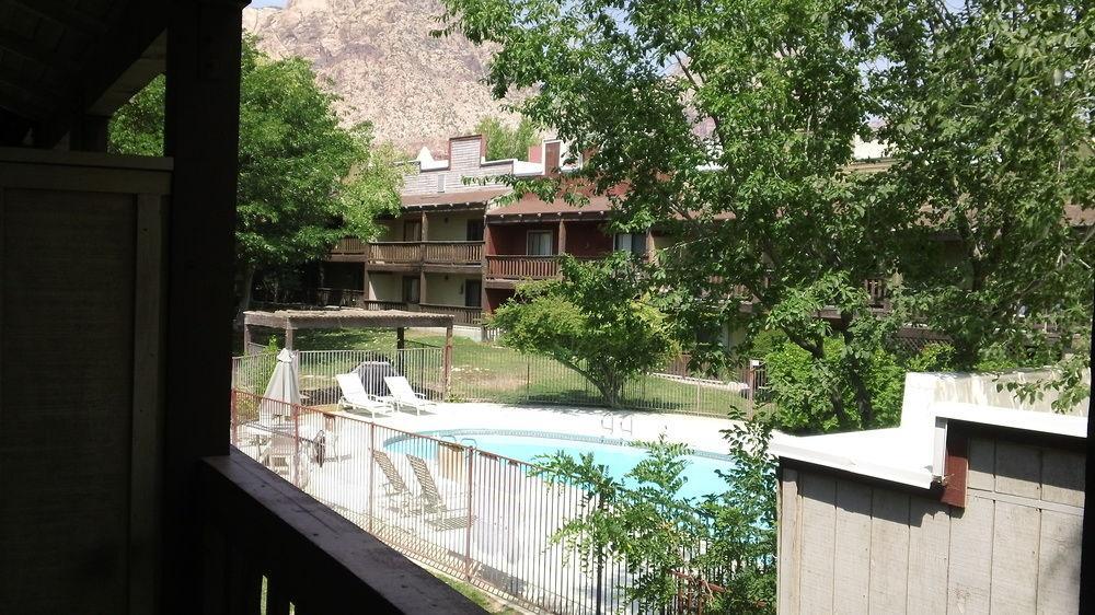 Bonnie Springs Ranch Motel 블루 다이아몬드 외부 사진