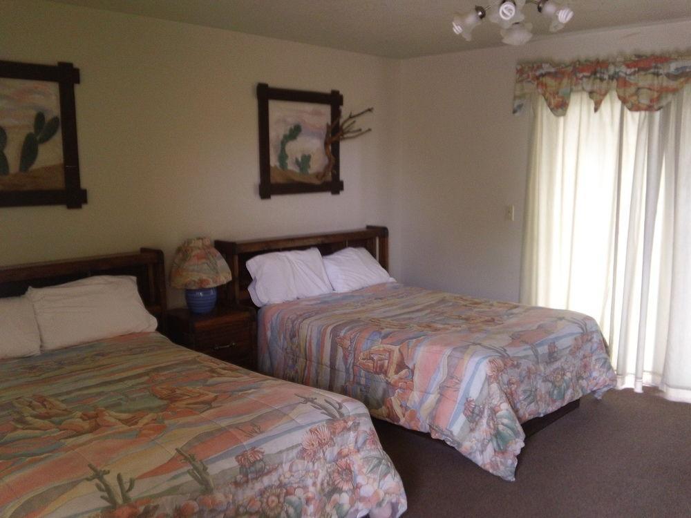 Bonnie Springs Ranch Motel 블루 다이아몬드 외부 사진