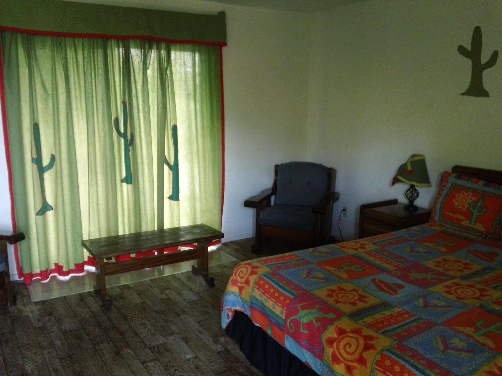 Bonnie Springs Ranch Motel 블루 다이아몬드 외부 사진